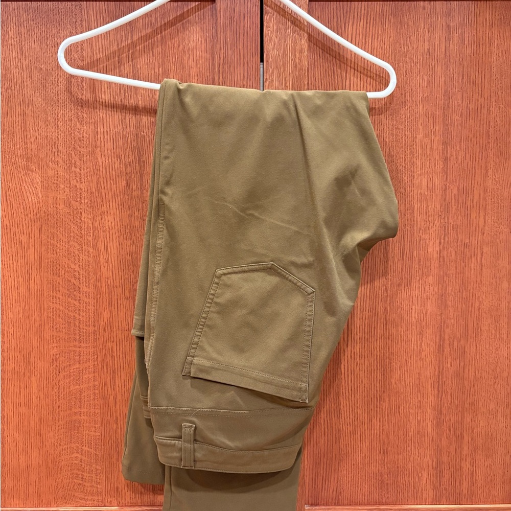 Lululemon ABC 5-Pocket Warpstream Chinos - 32x32 - Brown